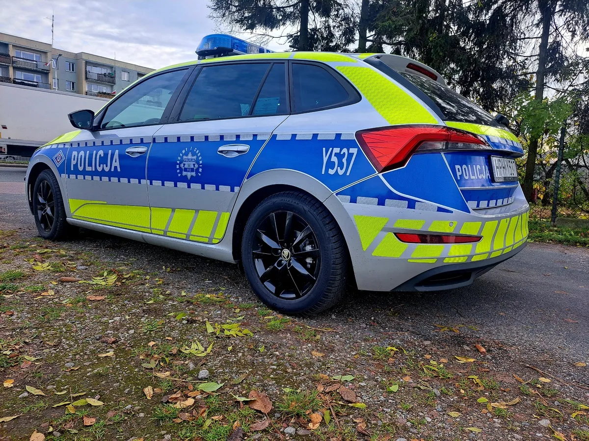 Policja zatrzymała oszusta na gorącym uczynku. Uratowała 70 tys. zł