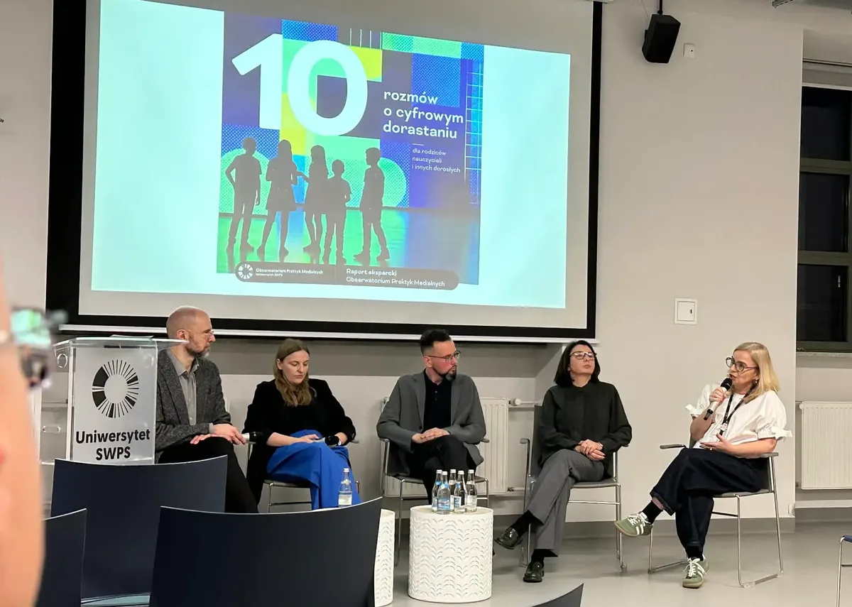 Raport o cyfrowym dorastaniu. Czy smartfony to nowe papierosy?