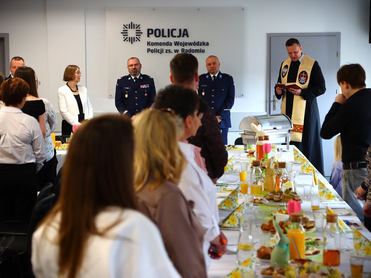 Wielkanocne spotkanie z rodzinami policyjnymi