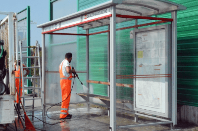 Wiosenne porządki - 1500 wiat przystankowych do oczyszczenia