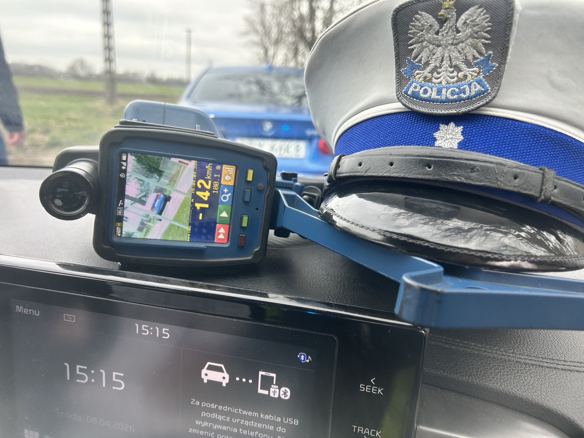 142 km/h w obszarze zabudowanym. Kierowca BMW utracił prawo jazdy