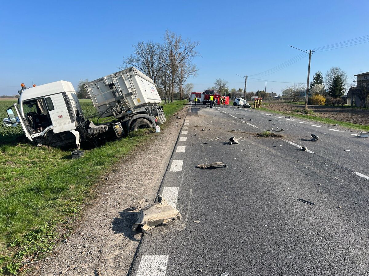 3 ofiary śmiertelne i 16 rannych osób, to tragiczny bilans wypadków minionego weekendu na drogach garnizonu mazowieckiego