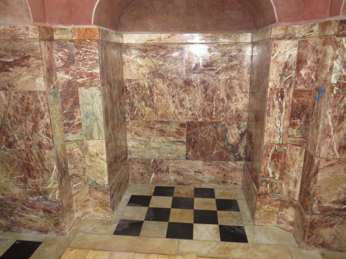 Cmentarz Prawosławny – konserwacja nagrobnej kaplicy