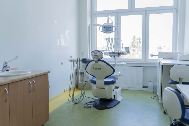 Gabinety stomatologiczne powracają do miejskich szkół