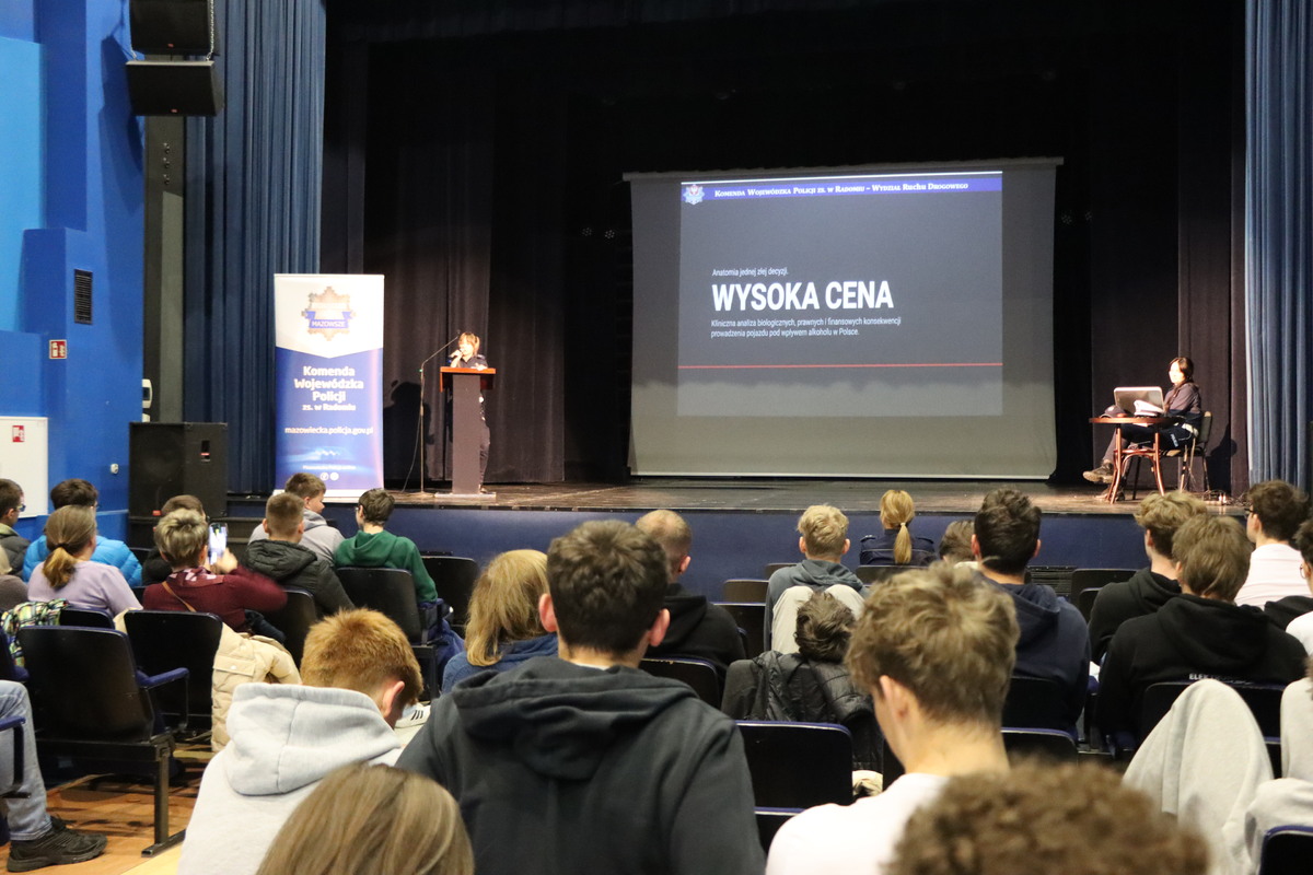 Konferencja dla uczniów szkół średnich „Prowadź trzeźwo siebie i samochód" w Światowy Dzień Trzeźwości
