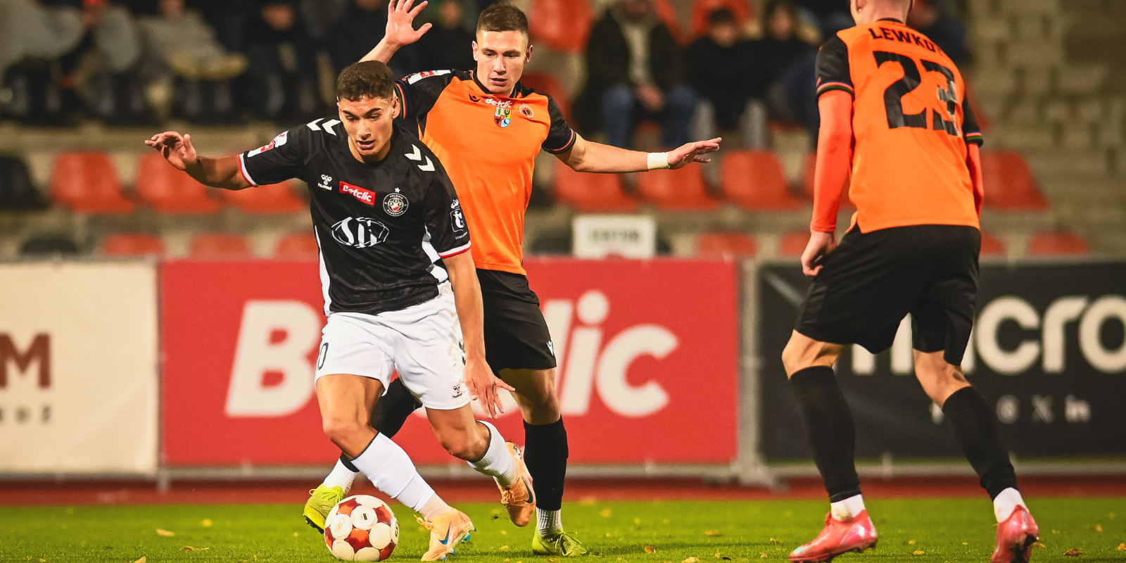 Mecz na szczycie Betclic 1 Ligi. Zmierzymy się z Chrobrym Głogów