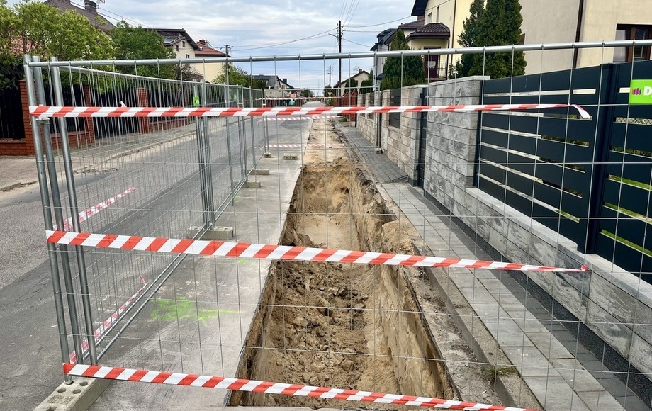 Montują rurociągi w ul. Kraszewskiego