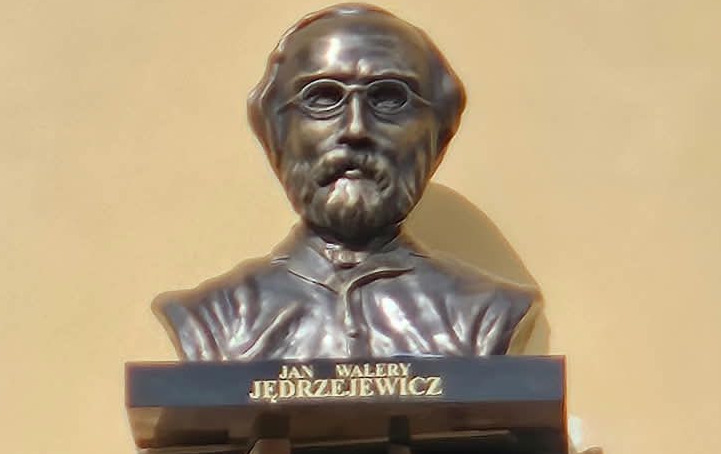 Nowy symbol historii w centrum miasta