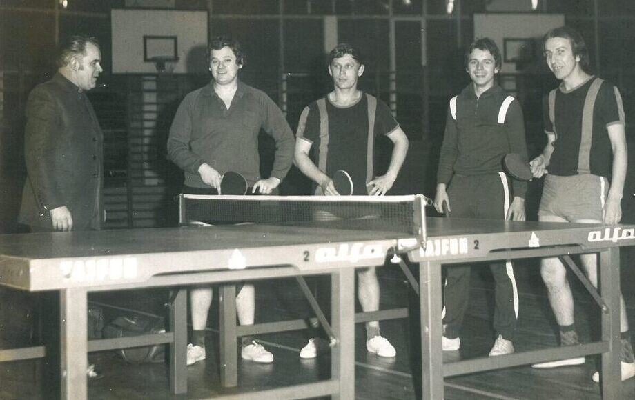 Od trzech stołów do II ligi. Dzieje sekcji tenisa stołowego Bzury Chodaków cz.1