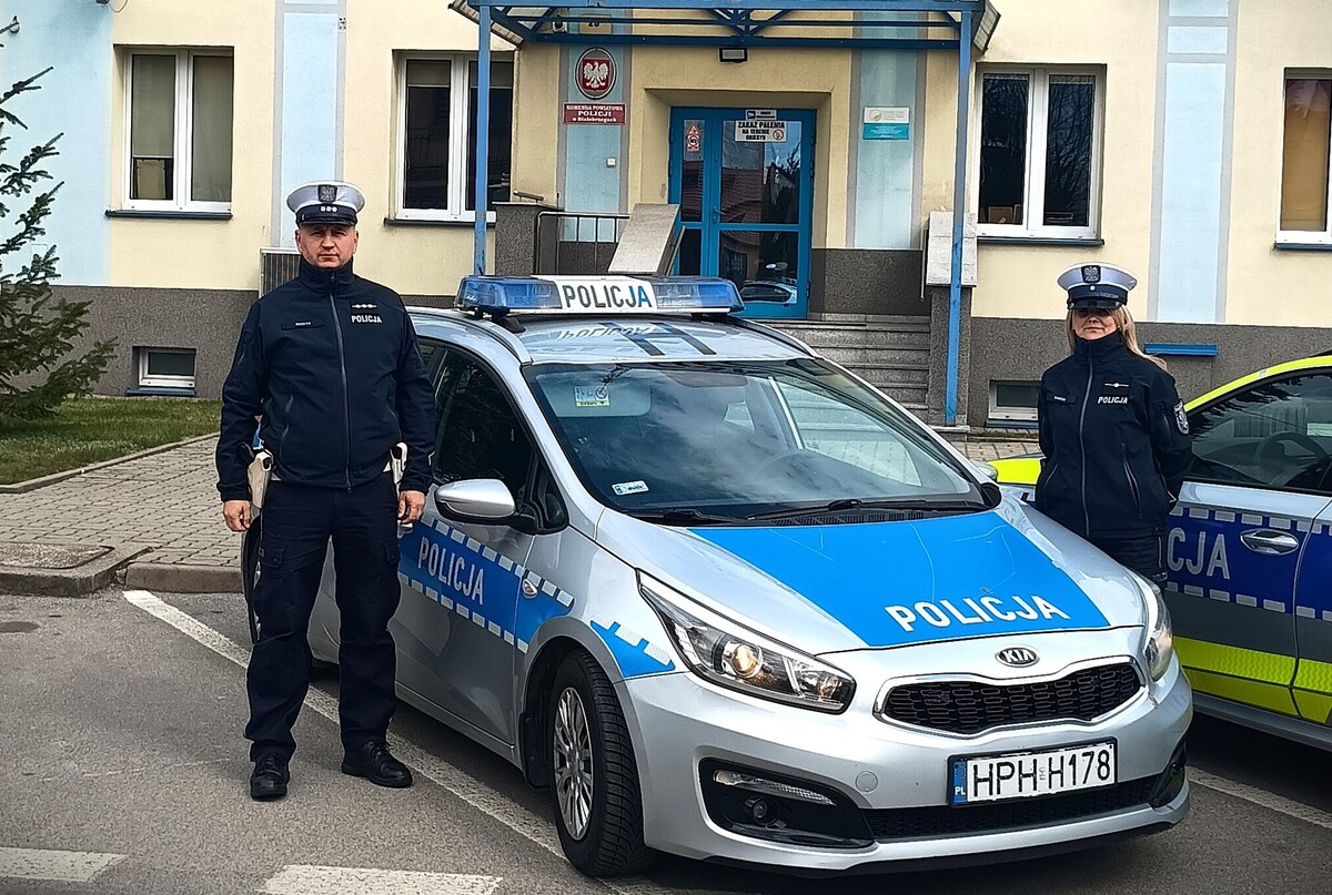 Profesjonalizm i empatia – białobrzescy policjanci wsparli ciężarną w stanie zagrożenia