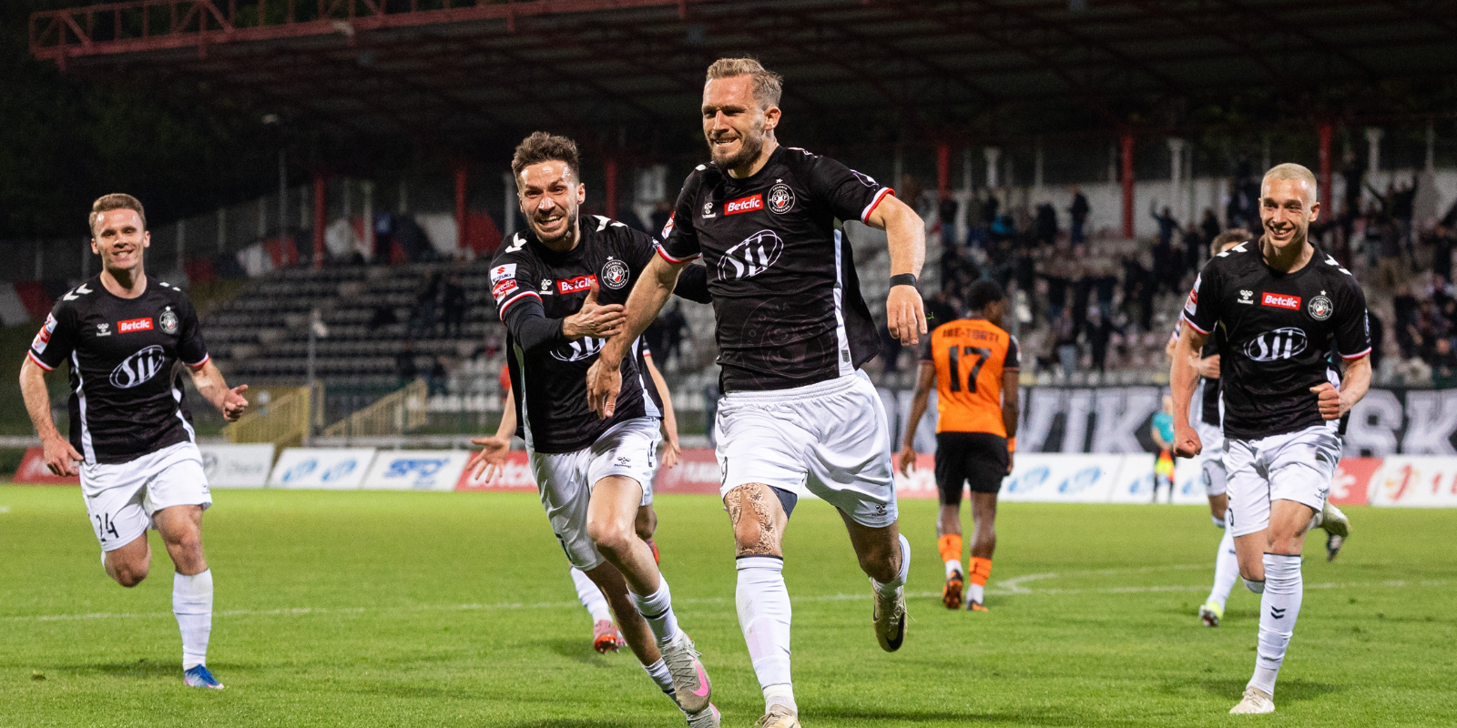 Skrót z meczu Polonia Warszawa – Chrobry Głogów 1:0