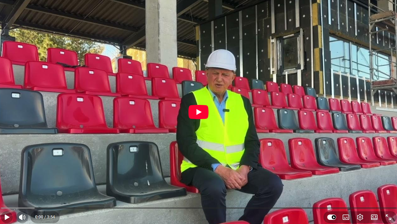 Stadion na finałowej prostej