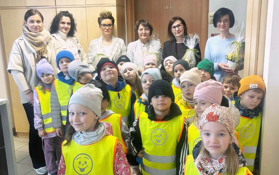 Świąteczna wizyta najmłodszych w urzędzie