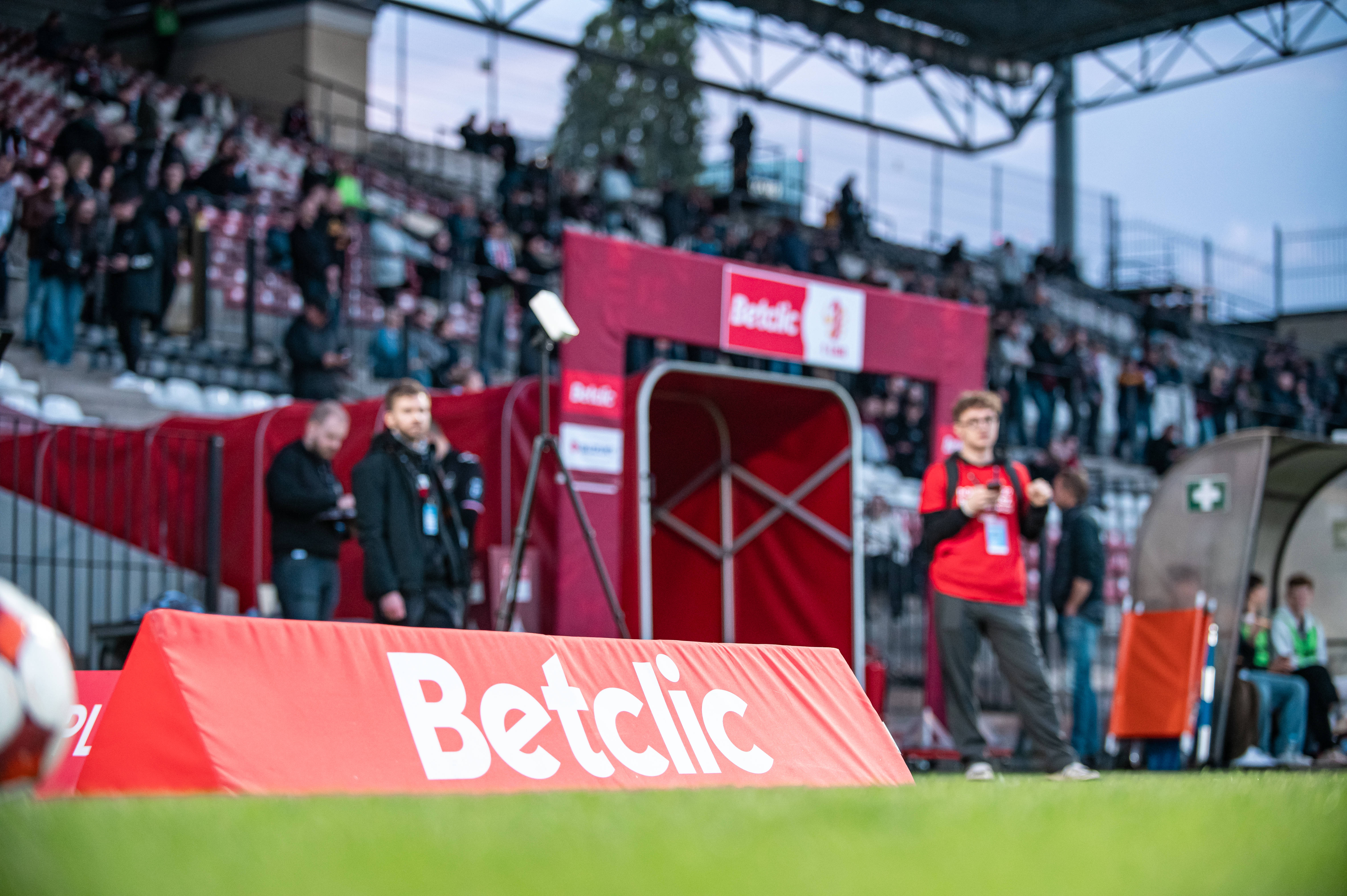 Betclic 1 Liga pyta kibiców o opinię. Twój głos ma znaczenie