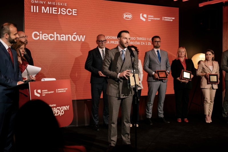 Ciechanów z nagrodą za budowę Zielonego Rynku