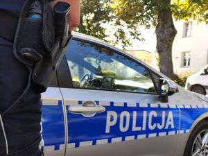 Kierowca z 1,3 promila i bez uprawnień, a obok trzeźwa matka z prawem jazdy