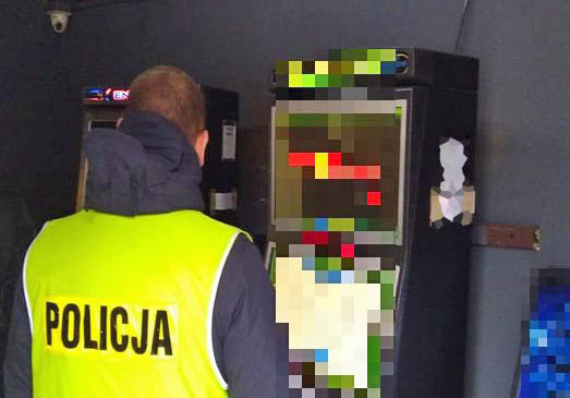 Nielegalne automaty zostały zabezpieczone przez policjantów