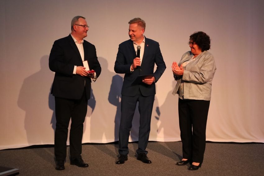 Odznaka „Zasłużony dla Kultury Polskiej" przyznana dr. hab. Jackowi Emilowi Szczepańskiemu