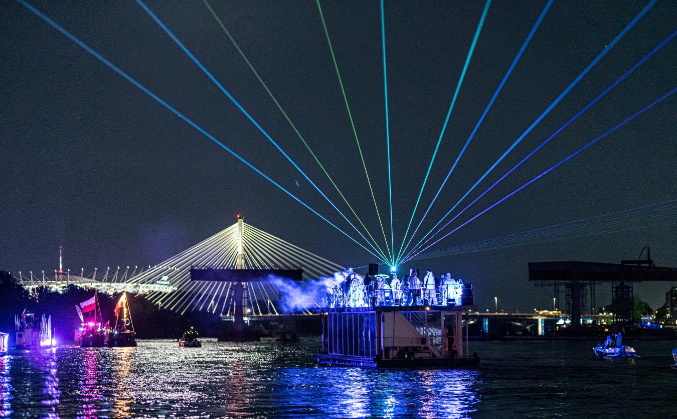 Parada Riverlights w dzielnicy Wisła
