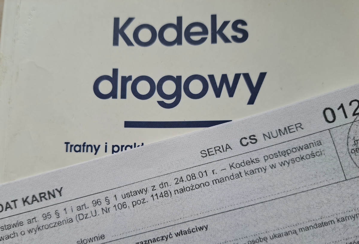 Brak kasku kosztował rodzica 100 zł. Policja reaguje na wykroczenia