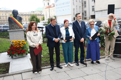 Skwer imienia Kazimierza Dejmka – hołd dla wybitnego człowieka teatru