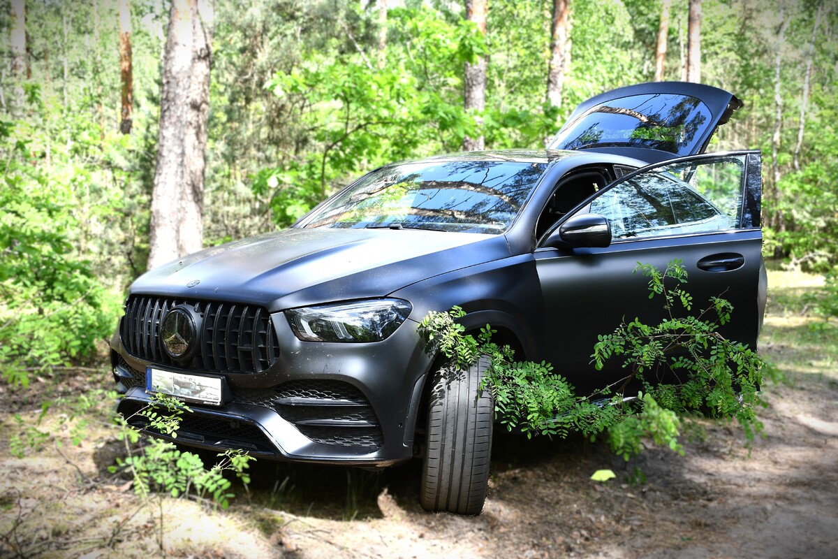 Złodziej zatrzymany w 2 godziny. Mercedes warty 400 tys. wrócił do właścicielki